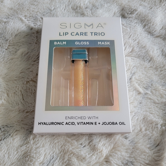 Glazed Hydrating Lip Gloss Sigma Beauty - Picture 9 of 12